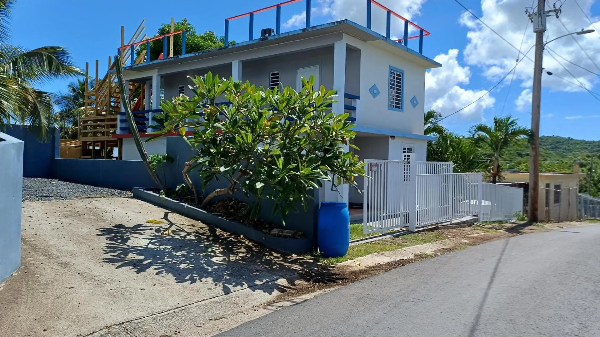 Rooster Run Glamping Camping Has Rooftop And Off The Ground Glamping Experience For 1 To 16 In A Single Tent And Views Of The Rain Forrest And To Culebra Across The Atlantic Ocean W Tents, Linens, Deluxe Air Beds, Warm Shower And More At A Great Pric Vieques