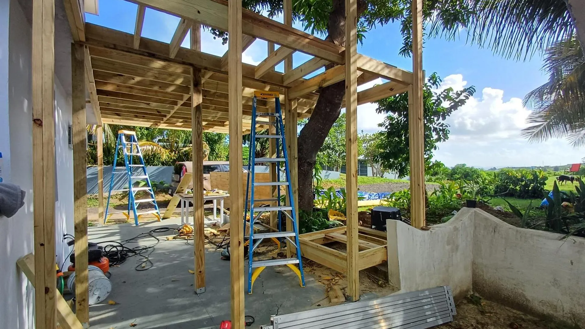 Rooster Run Glamping Camping Has Rooftop And Off The Ground Glamping Experience For 1 To 16 In A Single Tent And Views Of The Rain Forrest And To Culebra Across The Atlantic Ocean W Tents, Linens, Deluxe Air Beds, Warm Shower And More At A Great Pric Vieques 0*,  Puerto Rico