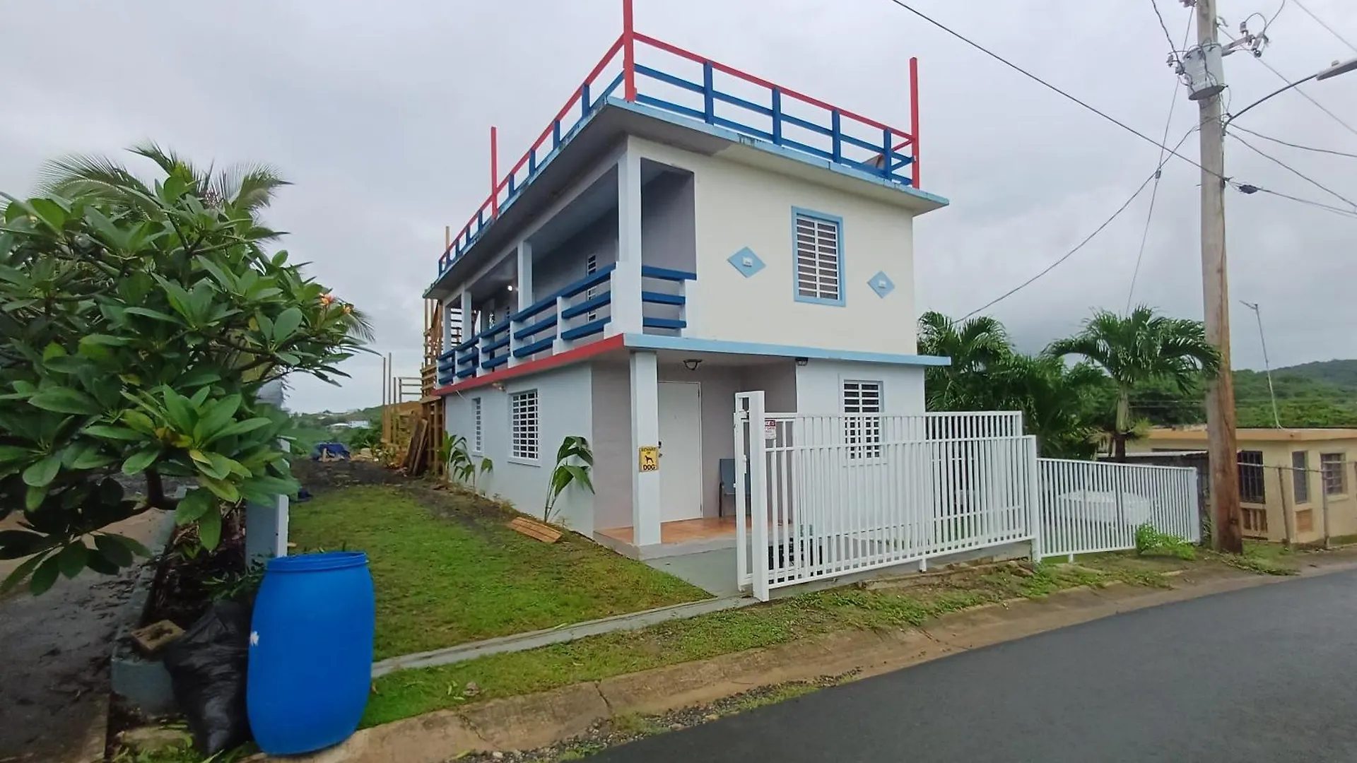 Rooster Run Glamping Camping Has Rooftop And Off The Ground Glamping Experience For 1 To 16 In A Single Tent And Views Of The Rain Forrest And To Culebra Across The Atlantic Ocean W Tents, Linens, Deluxe Air Beds, Warm Shower And More At A Great Pric Vieques Puerto Rico
